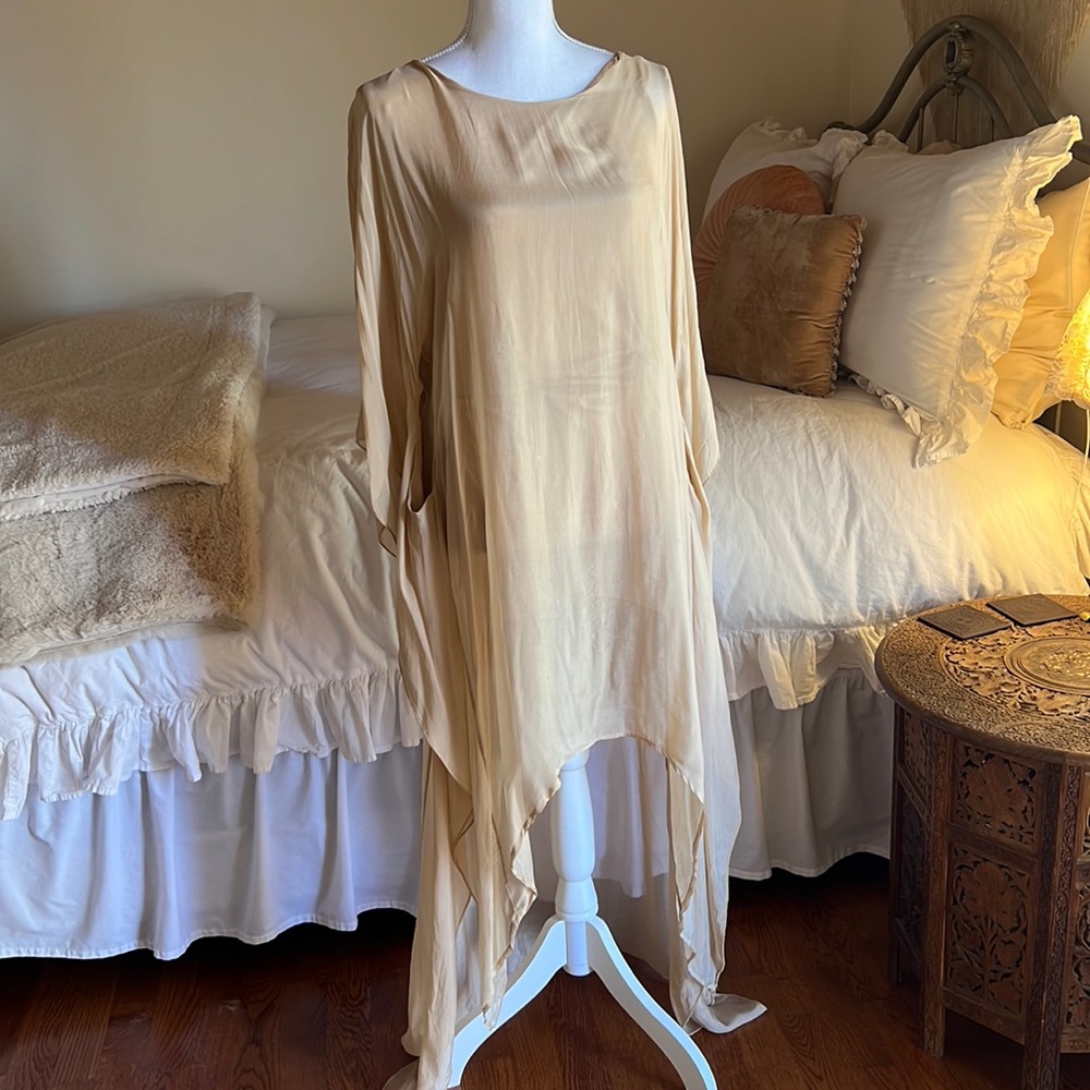 Beautiful flowy Silk & Viscose goddess like dress! Size S/M
